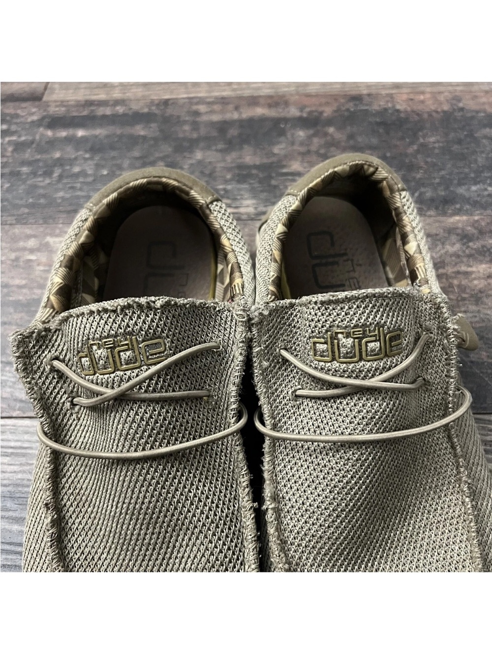Hey Dude Wally Sox Men’s Size 11 Beige Slip On Shoes - Picture 4 of 11